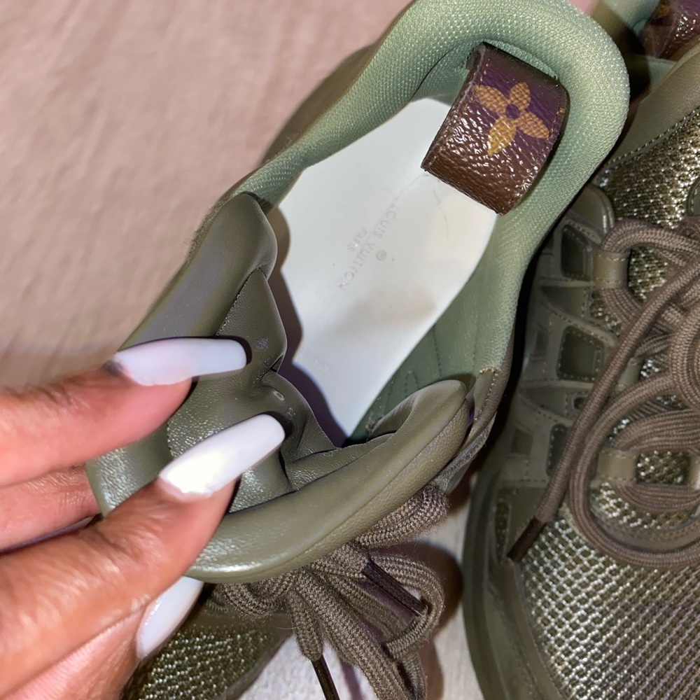 LV Archlight Sneaker - Picture 3 of 5